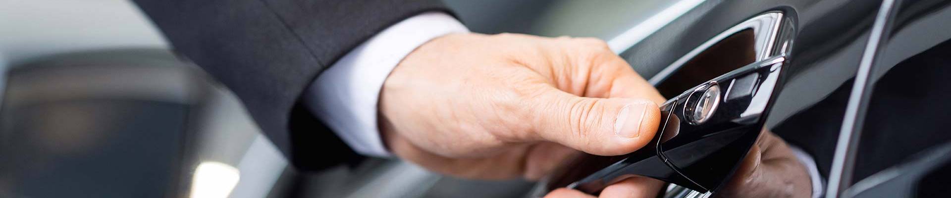 How to Choose Between Hourly vs Point to Point Car Service in NYC